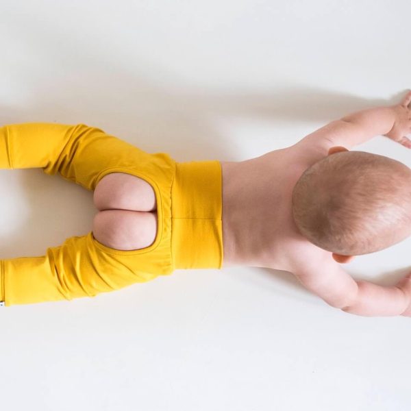 Pelenkátlanodj szabad popós cicanadrág