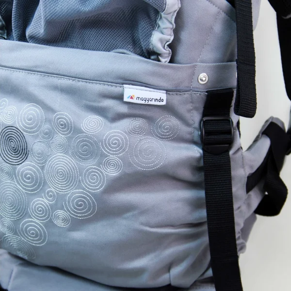 Magyarinda® Klasszik Pro Kalandor csatos babahordozó - Ezüst bárányos