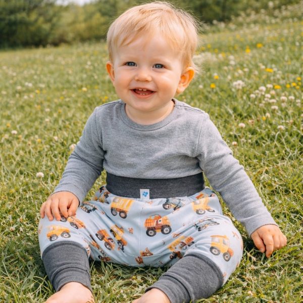 Temiti többméretes hordozós nadrág járművek kisfiún