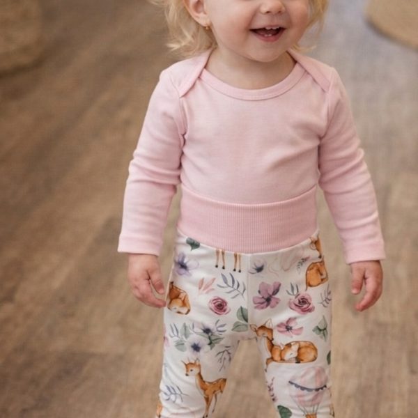 Temiti többméretes hordozós nadrág őzike mintával kislányon