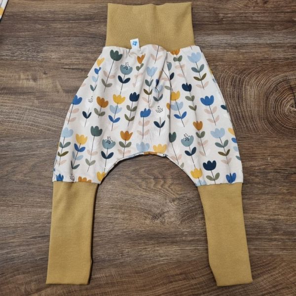 Temiti többméretes hordozós nadrág virágok termékfotó